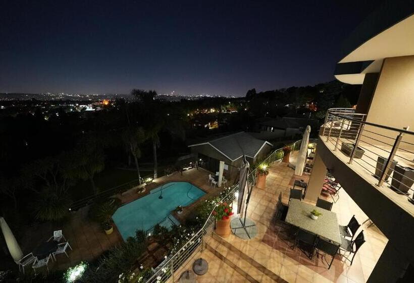 Номер Deluxe с Балконом, Over The Moon Guesthouse