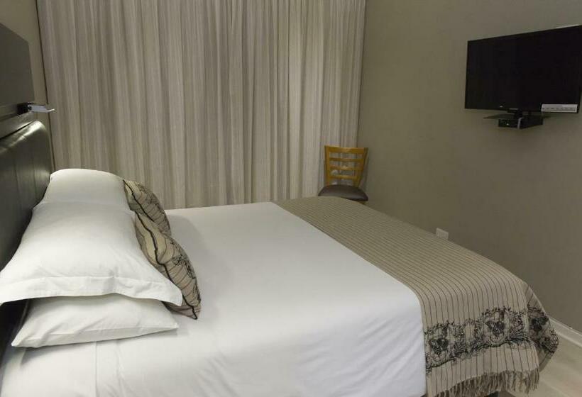 Номер Deluxe Кровать Куин, The Suburban Guest House
