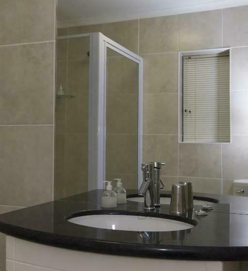 חדר דלוקס מיטת קווין, The Suburban Guest House