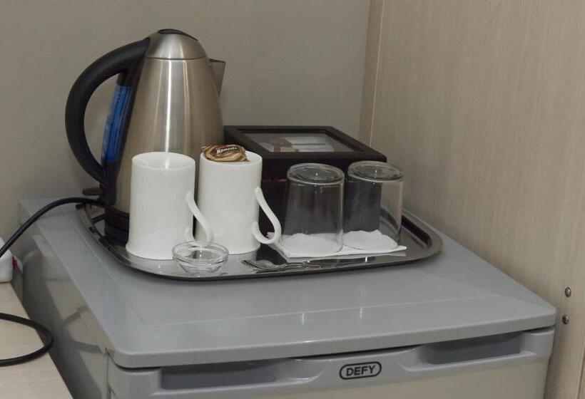 חדר דלוקס מיטת קווין, The Suburban Guest House