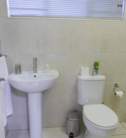 חדר דלוקס מיטת קווין, The Suburban Guest House