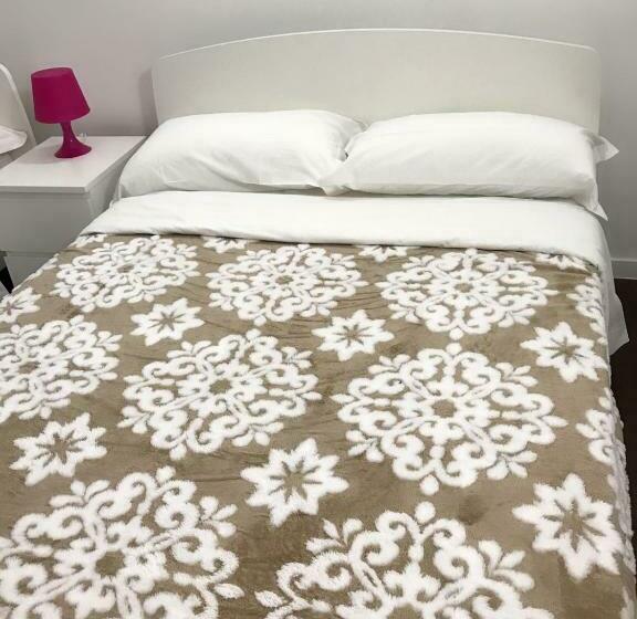 标准四人间共用浴室, Vacation Venice Rooms