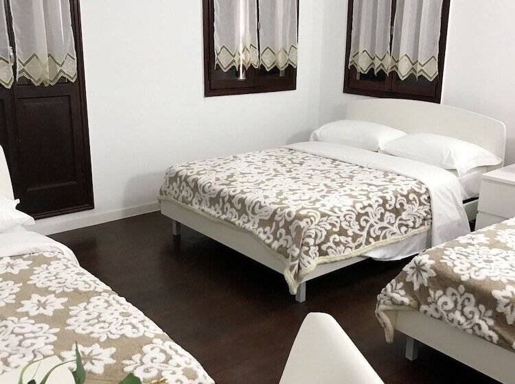 バス共有のスタンダードルーム, Vacation Venice Rooms