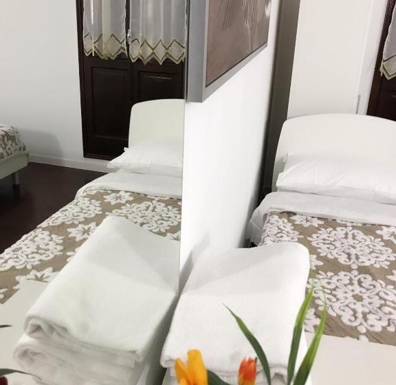 スタンダードトリプルルーム, Vacation Venice Rooms