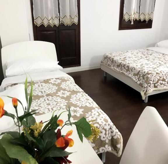 标准三人间, Vacation Venice Rooms