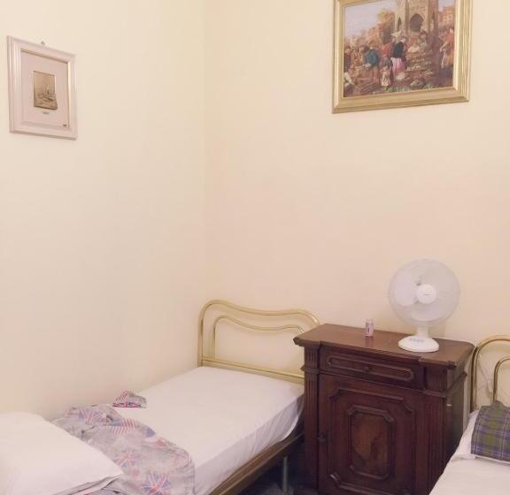 バス共有のスタンダードルーム, Vacation Venice Rooms