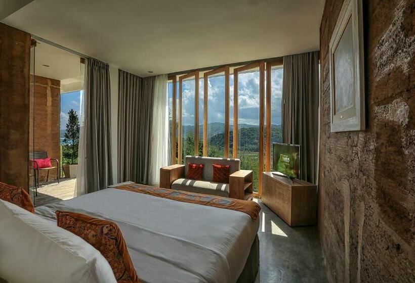 جناح جونيور مطل على الجبل, Seven Havens Residence