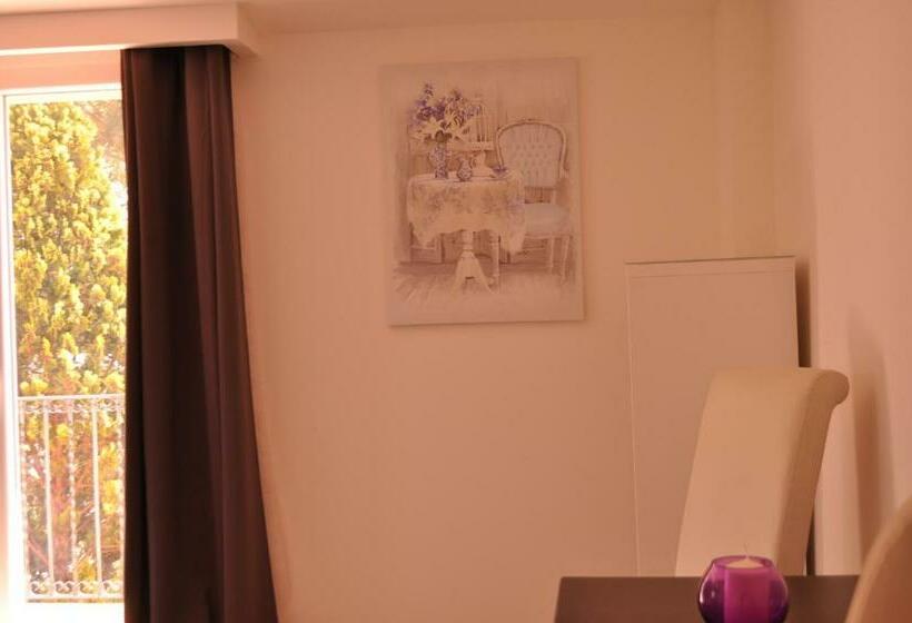 غرفة ديلوكس ثلاثية, Agrihotel Croce Vallone