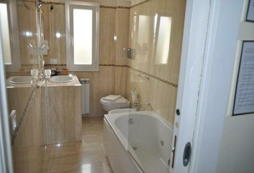 غرفة ديلوكس ثلاثية, Agrihotel Croce Vallone