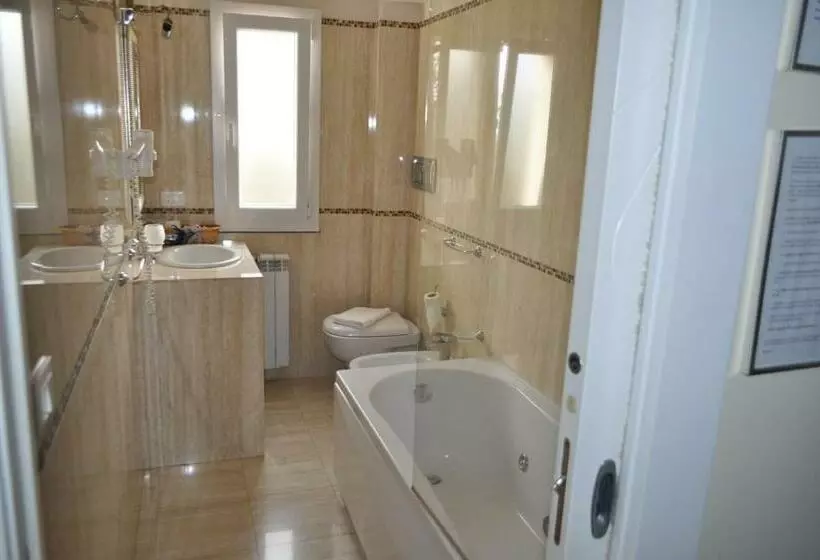 デラックストリプルルーム, Agrihotel Croce Vallone