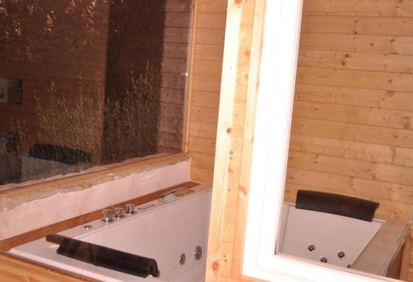 غرفة قياسية مزوَّدة بجاكوزي, Agrihotel Croce Vallone