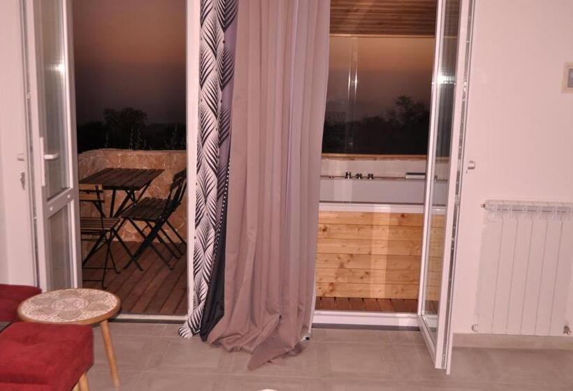 غرفة قياسية مزوَّدة بجاكوزي, Agrihotel Croce Vallone