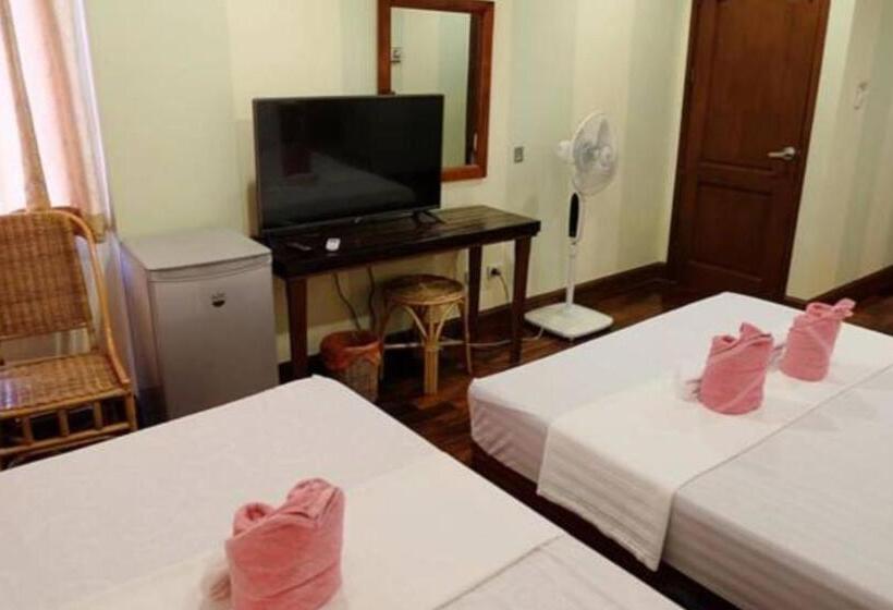 家庭间, El Nido Beach