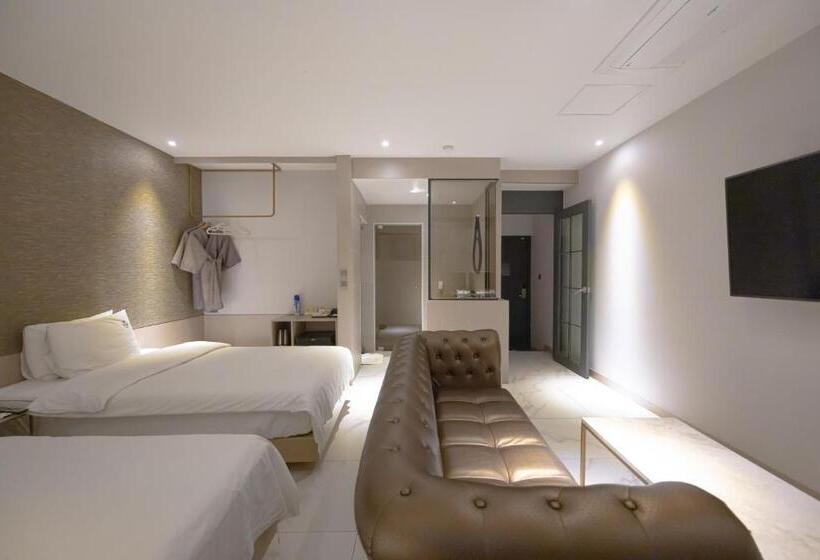 اتاق استاندارد با چشم‌انداز شهر, 25 Seomyeon