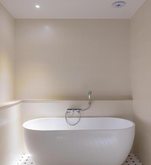 سوییت لوکس, 25 Seomyeon