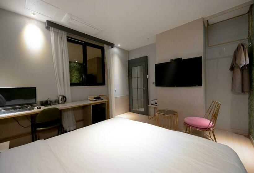 اتاق استاندارد, 25 Seomyeon