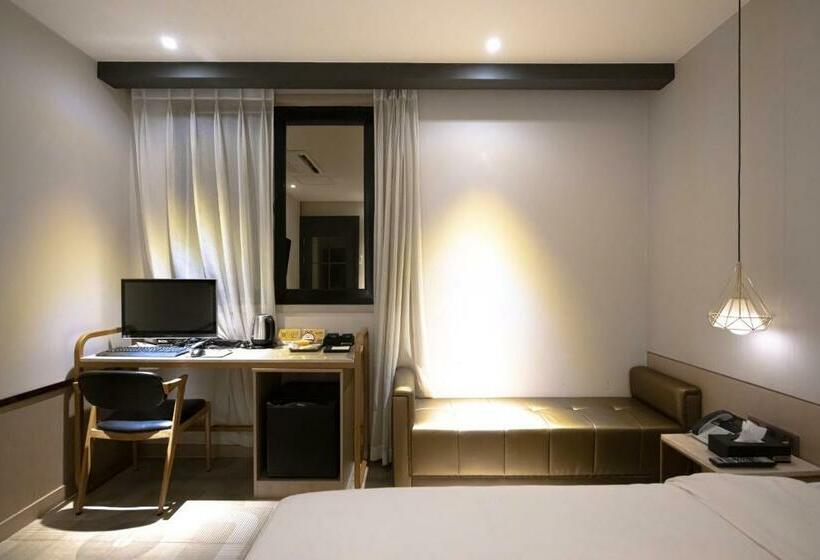 اتاق استاندارد, 25 Seomyeon