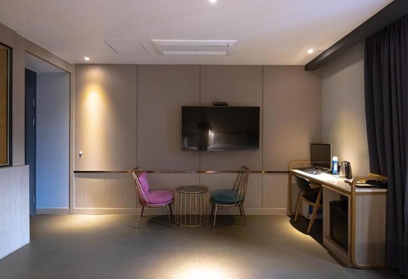 اتاق استاندارد با چشم‌انداز شهر, 25 Seomyeon