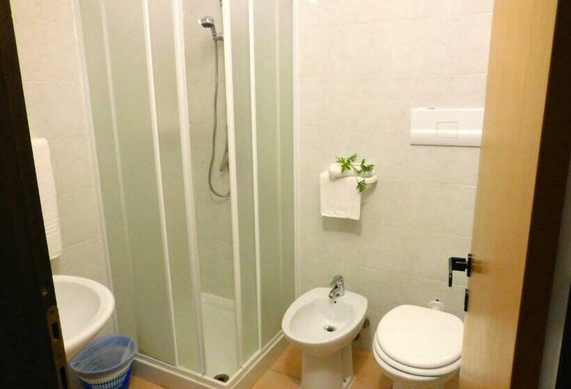 شقة غرفة واحدة, Residence La Pineta