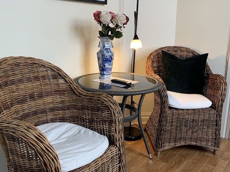 Номер Стандарт, Stationen