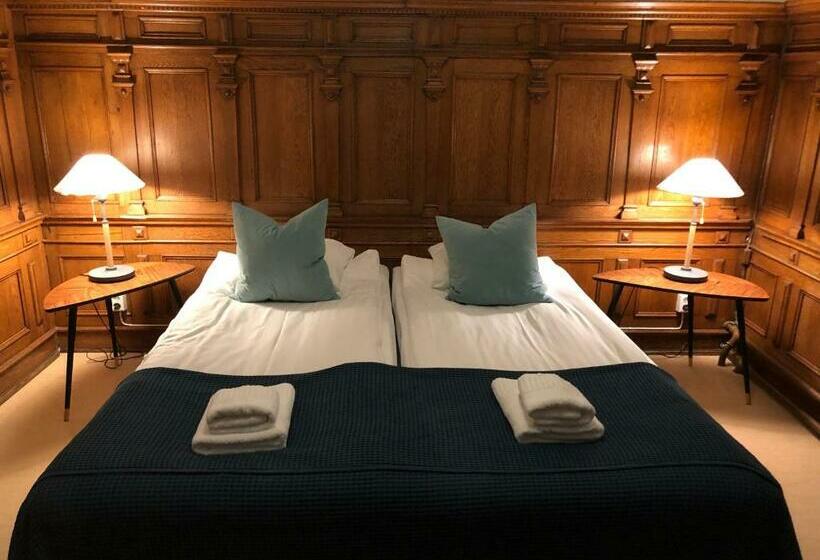 Номер Стандарт, Stationen