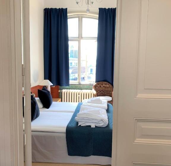 Номер Стандарт Совместная Ванная, Stationen