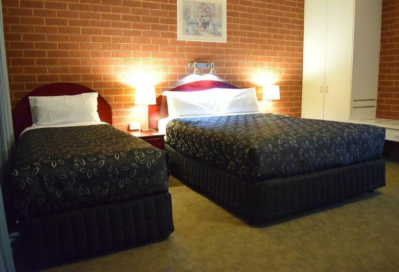 إستديو عائلى, Barooga River Gums Motor Inn