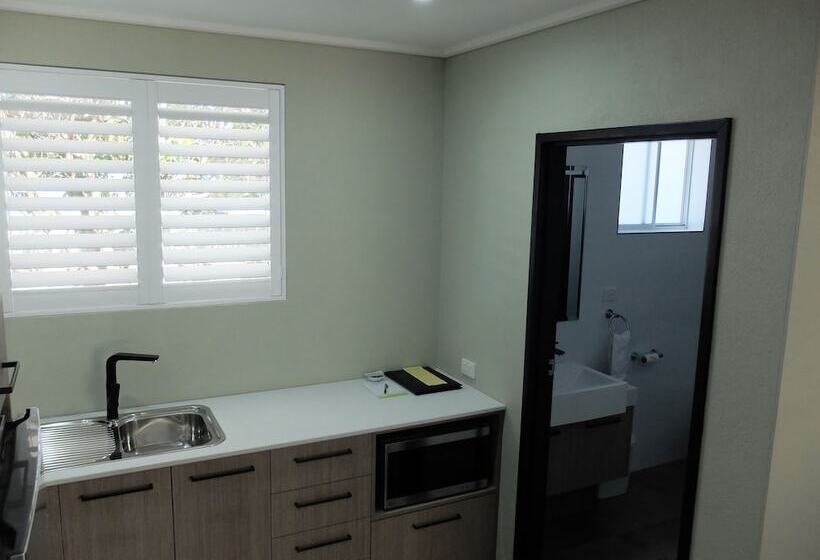 إستوديو قياسى, Barooga River Gums Motor Inn