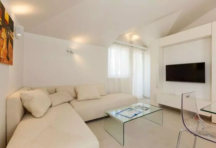 Apartamento Ático 1 Dormitorio, Palace Lidija