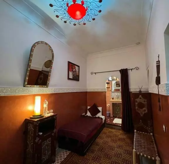سوییت جونیور, Riad Andalla