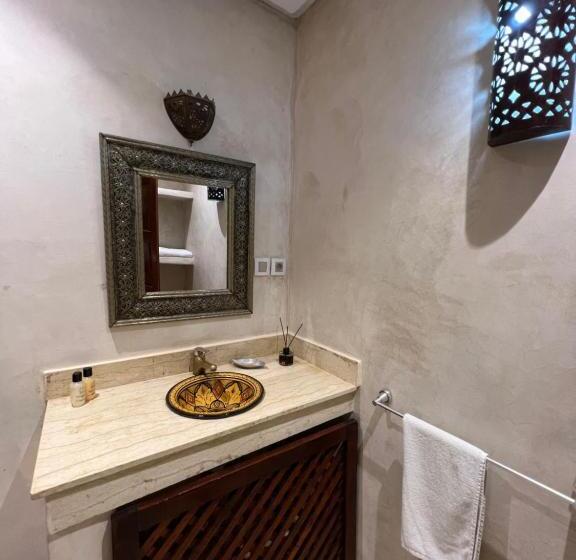 Quarto standart individual, Riad Andalla