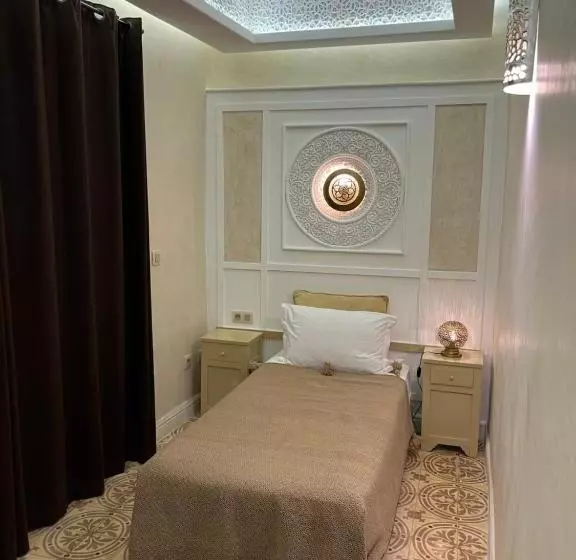 اتاق استاندارد یک نفره, Riad Andalla