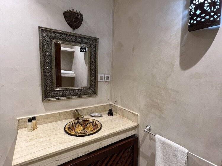 Quarto standart individual, Riad Andalla