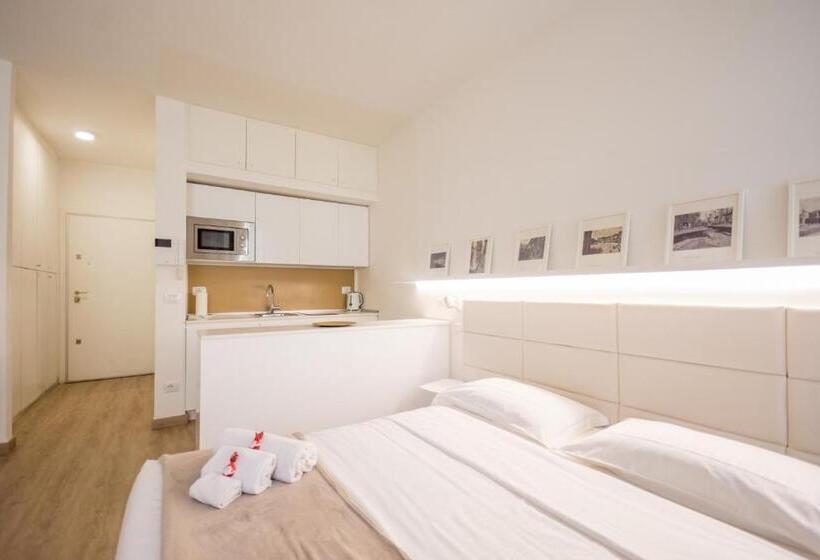 استودیوی سوپریور, Truly Verona