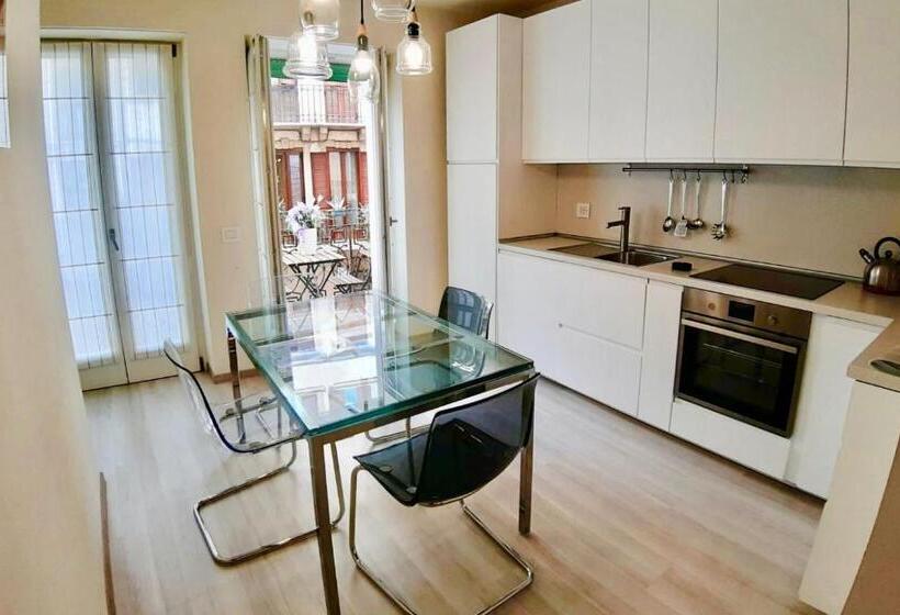 آپارتمان 1 خوابه با بالکن, Truly Verona