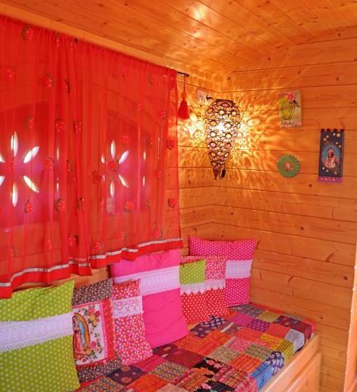 اتاق خانوادگی, B&b La Terre Brûlée