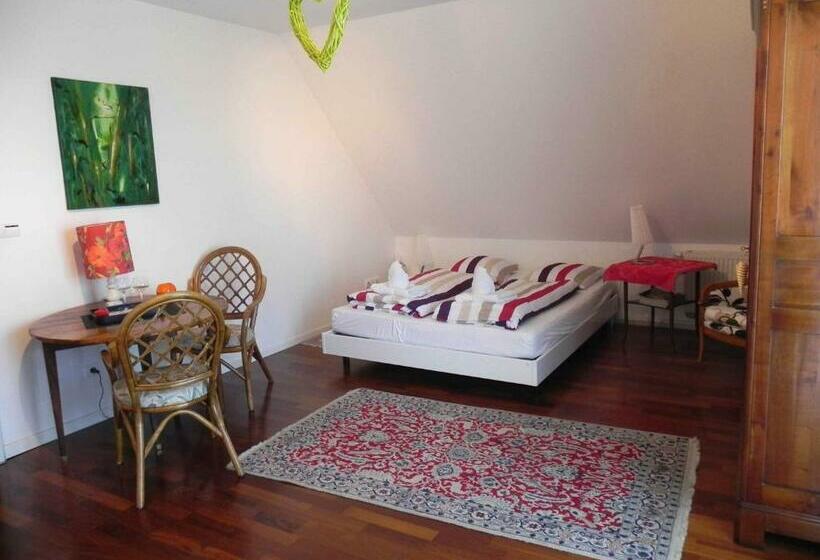 家庭间, Au Coeur Du Vignoble