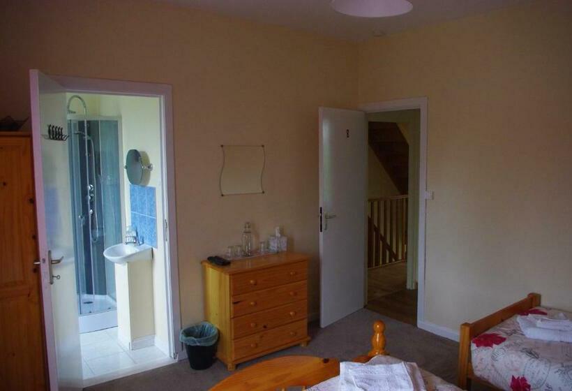 غرفة عائلية, La Maison Celtique