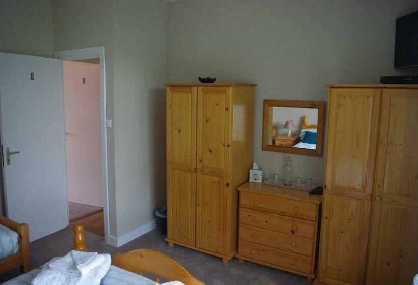 غرفة عائلية حمام مشترك, La Maison Celtique