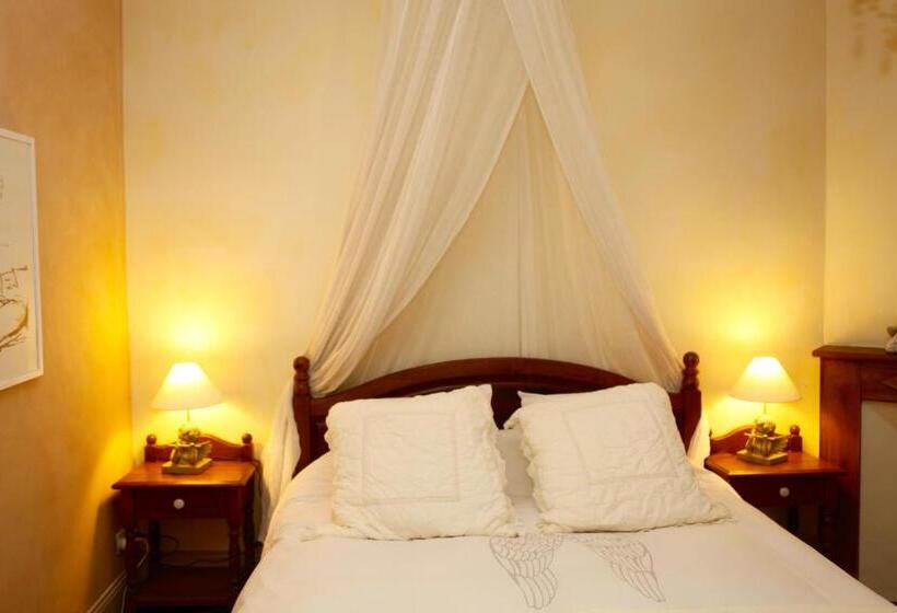 Семейный Номер Вид на Сад, Le Relais Des Anges