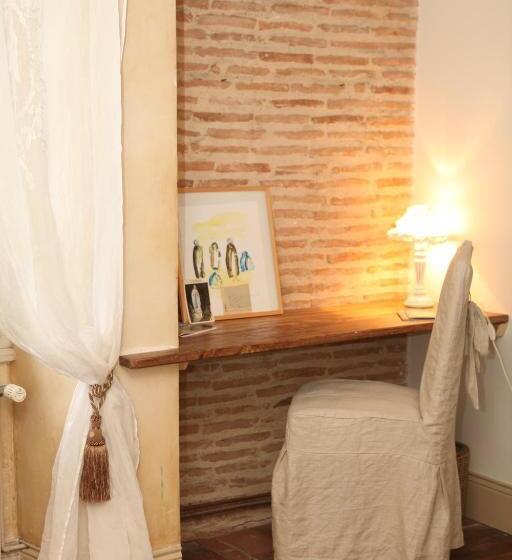 Семейный Номер Вид на Сад, Le Relais Des Anges