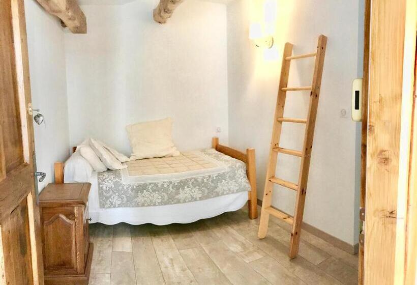 Семейный Номер Вид на Сад, Le Relais Des Anges