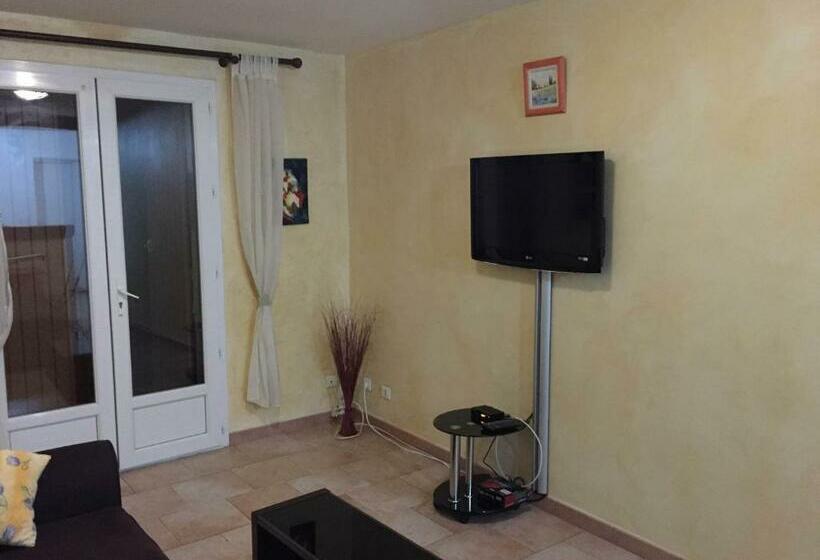 低层单卧公寓, Auberge Les Olivades