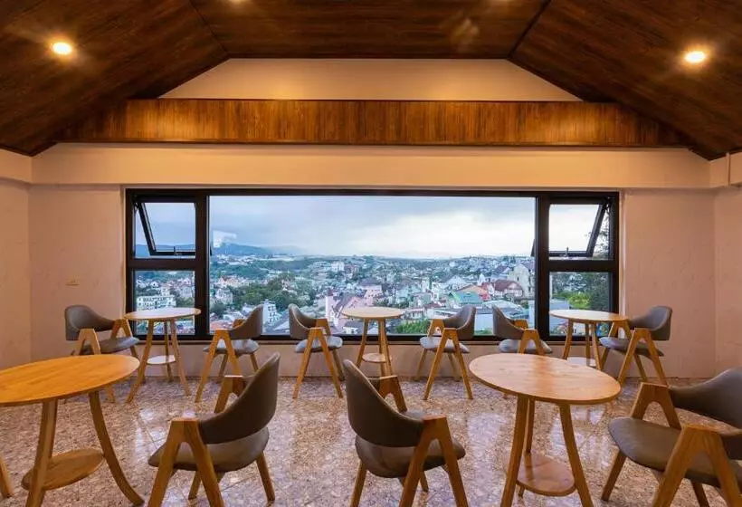 اتاق استاندارد چهار تخته, Ht House