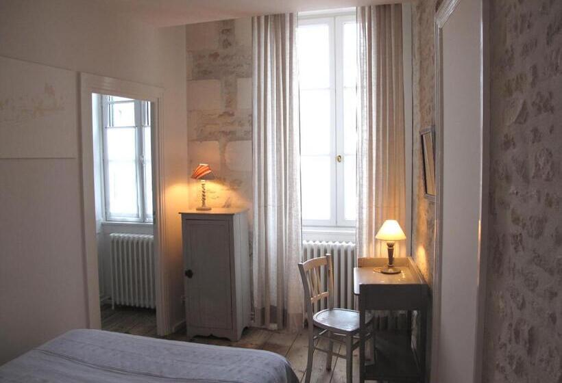 Классический Номер, Hôtel Le Sénéchal