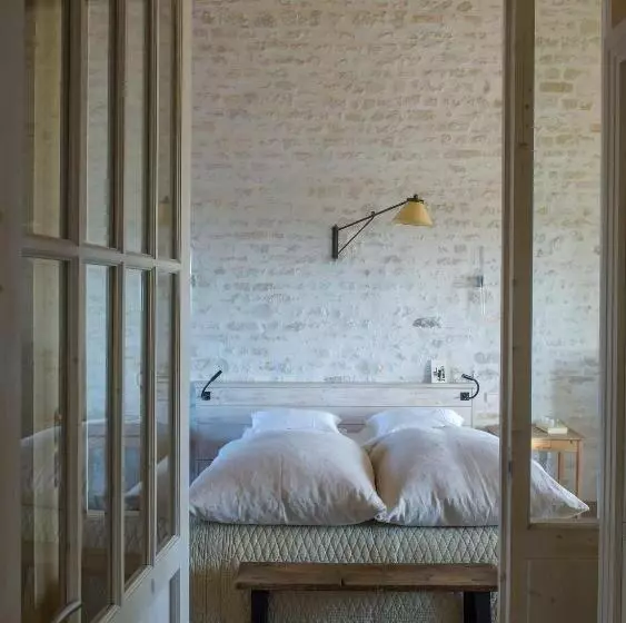 オーシャンビューデラックスルーム, Hôtel Le Sénéchal