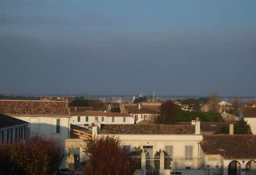 オーシャンビューデラックスルーム, Hôtel Le Sénéchal