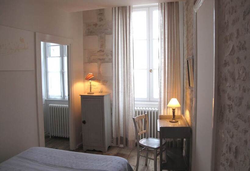 Классический Номер, Hôtel Le Sénéchal