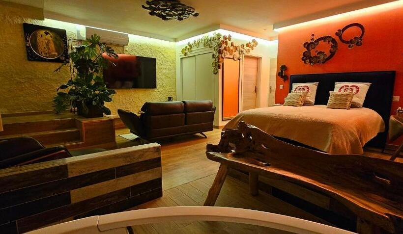 デラックススイート, Hôtel Restaurant Du Soleil Levant