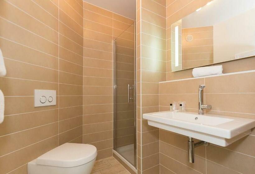 חדר סטנדרט לארבעה, Hôtel Restaurant Bois Joly